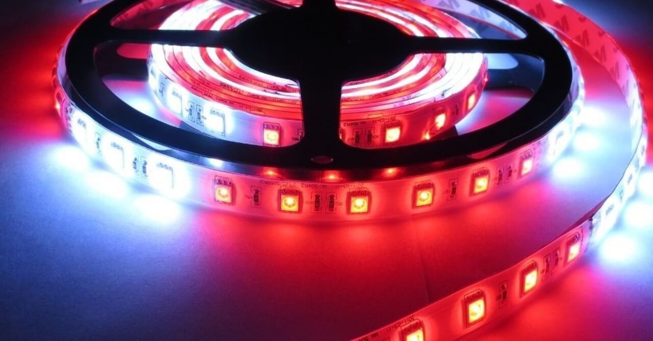 Светодиодная лента rgb 5м. Новые светодиодные технологии. Ws2812 + white led strip. Новые светодиодные технологии. Светодиодный куб.