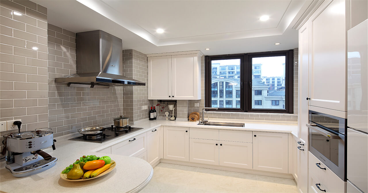 Is LED or fluorescent kitchen lighting better