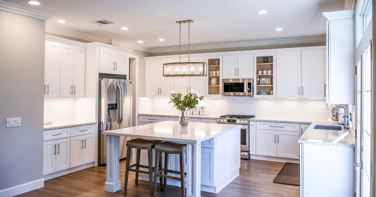 How do I choose a downlight?