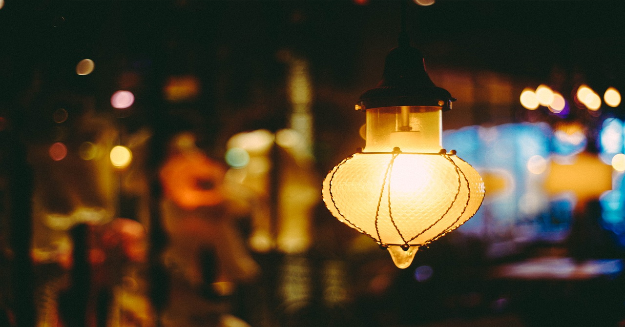 Choosing LED lights for cafes-About lighting