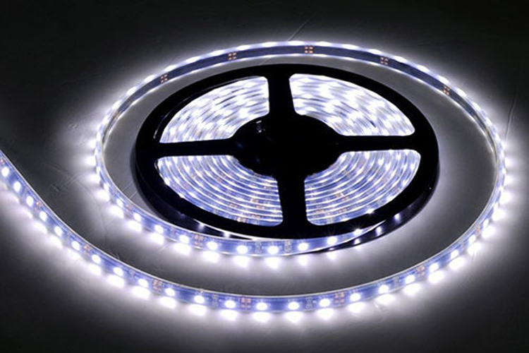 What are the main advantages of LED strips in the lighting field?