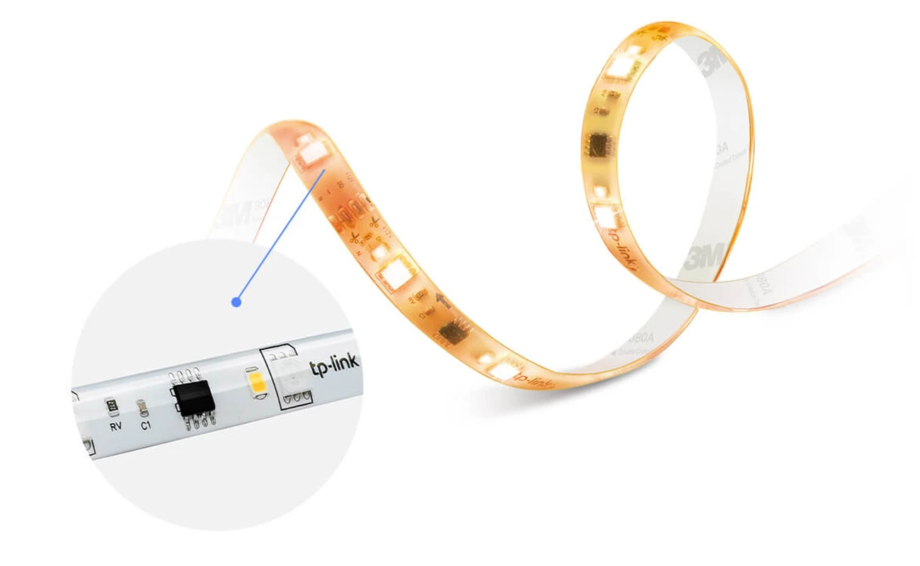 Smart Color WLAN-Lichtleiste – 24 W LED-Downlight – 01